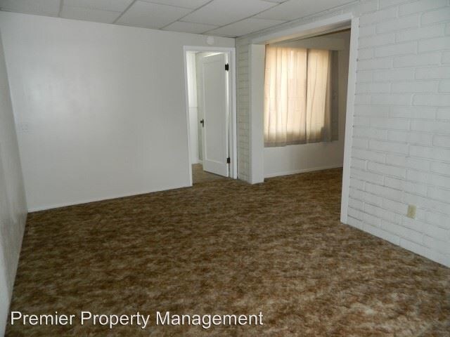 Building Photo - 3 br, 2 bath House - 212 E Pine