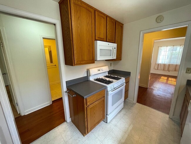 Building Photo - Beautiful 3 Bed 2 Bath Sunnyvale Home - Cl...