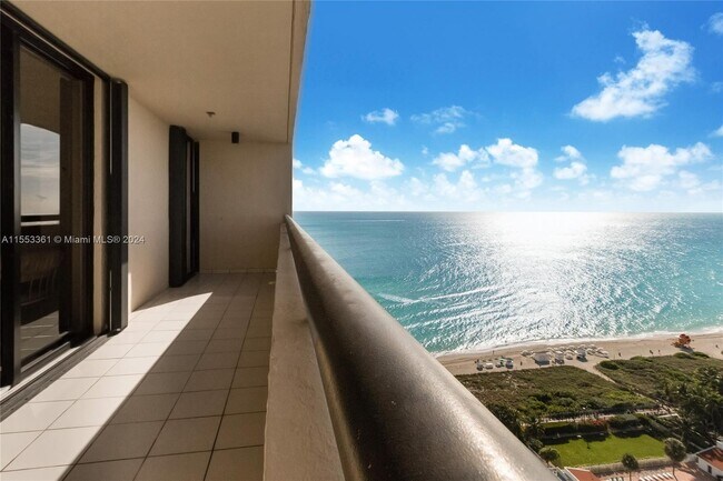 Foto del edificio - 2555 Collins Ave