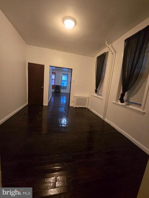 Foto del edificio - 819 E Locust Ave