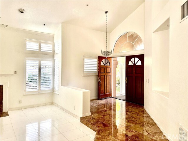 Foto del edificio - 1000 Calle Allegre