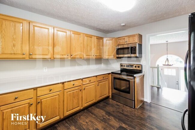 Building Photo - 33 Summerhill Dr