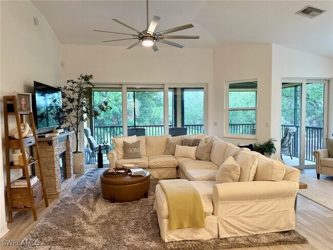 Foto del edificio - 1252 Rialto Way