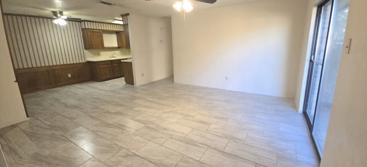 Building Photo - "Charming 2-Bed, 2-Bath Duplex in Weatherford  - On Terry Trail"