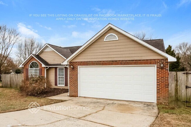 Foto del edificio - 5014 Alexis Dr