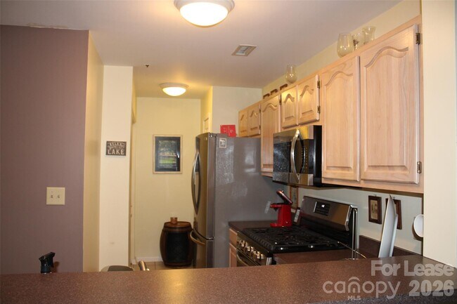 Foto del edificio - 763 Southwest Dr