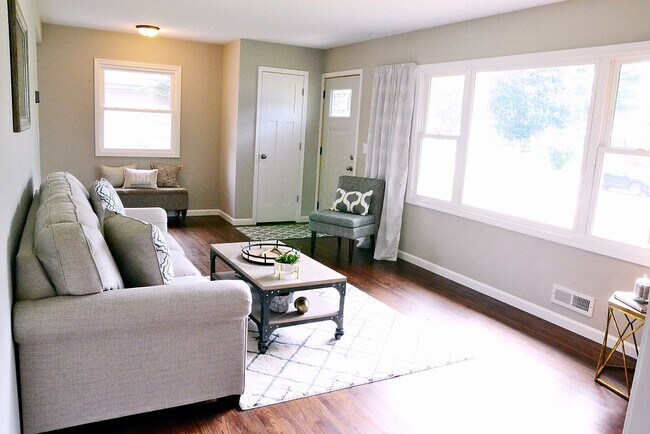 Foto del edificio - 8479 Greenway Ave S