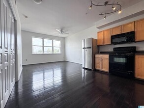 Building Photo - 2020 5th Ave S