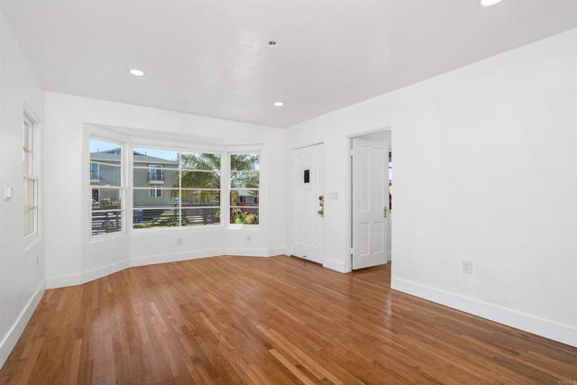 Building Photo - 3033 Oliphant St