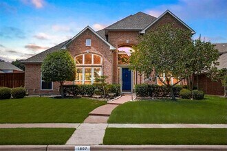 Building Photo - 1807 Meadowcove Dr