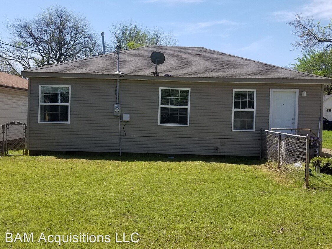 Foto del edificio - 2 br, 1 bath House - 304 W. Chicago St.