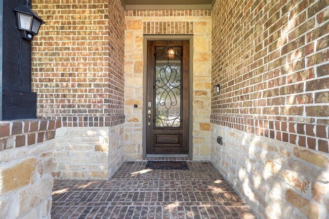 Building Photo - 2718 Misty Laurel Ct