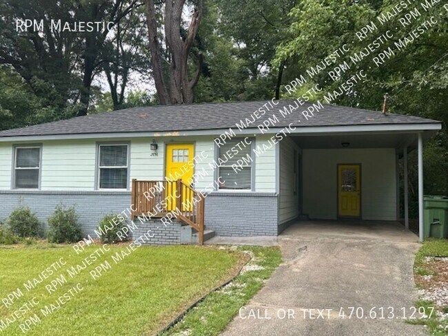Building Photo - 2858 Marco Dr NW