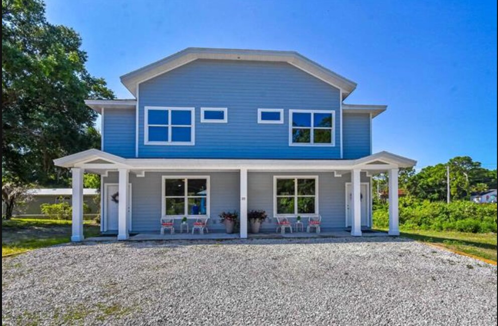 Foto principal - 641 Cathedral Pl