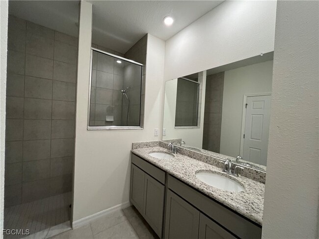 Foto del edificio - 5640 SW 117th Lane Rd