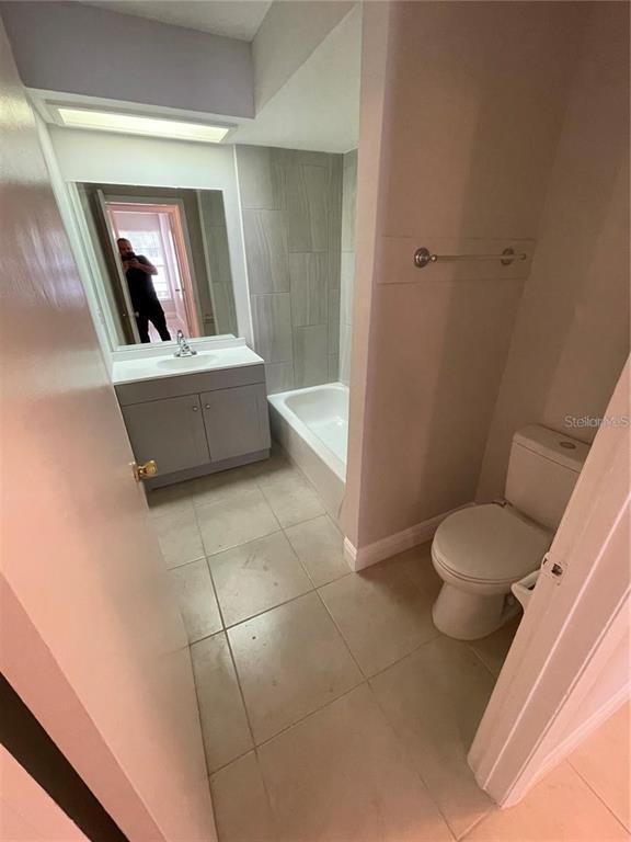 Foto del edificio - 1918 Crystal Grove Dr