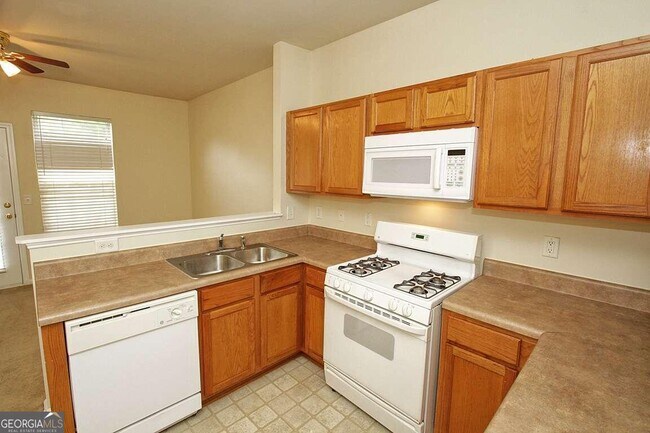 Building Photo - 3270 Mill Springs Cir NE