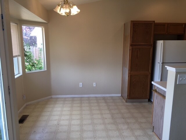 Building Photo - 8051 Big River Dr