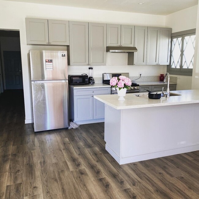 Foto del edificio - 4059 Brighton Ave