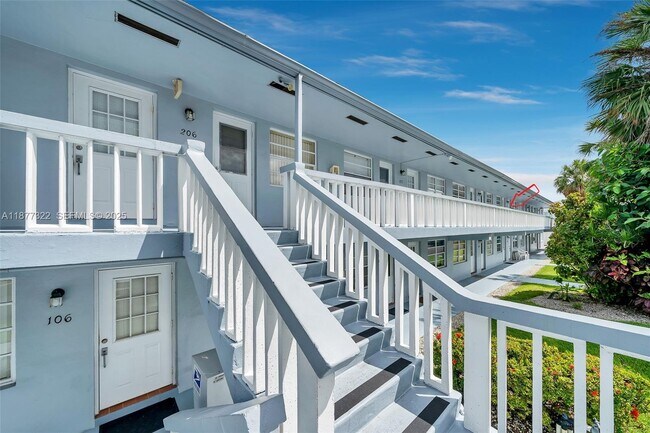 Foto del edificio - 751 Pine Dr