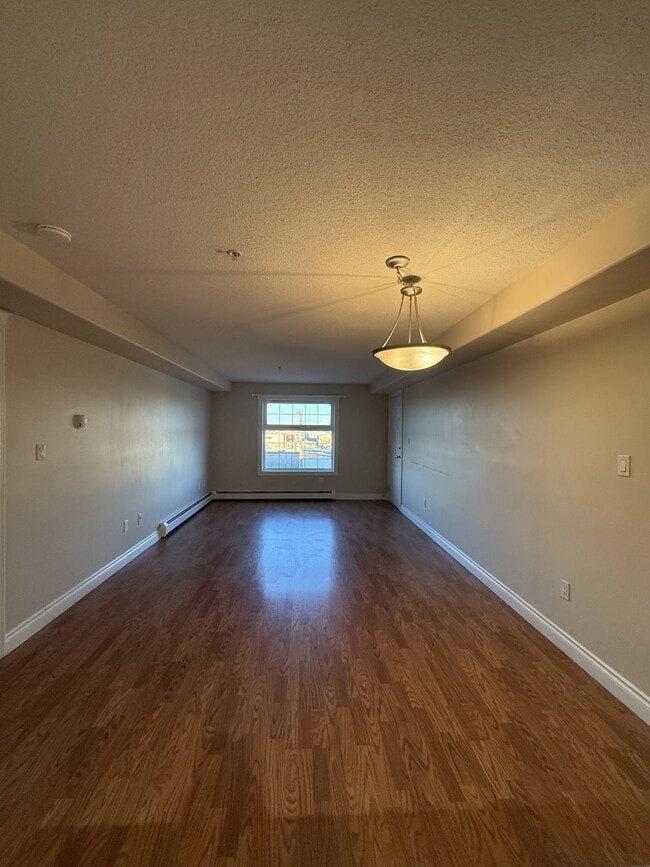 Building Photo - 4910 50 St