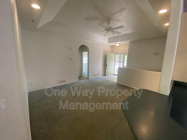Foto del edificio - 5259 W 9th St Dr