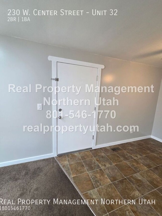 Building Photo - 230 W Center St