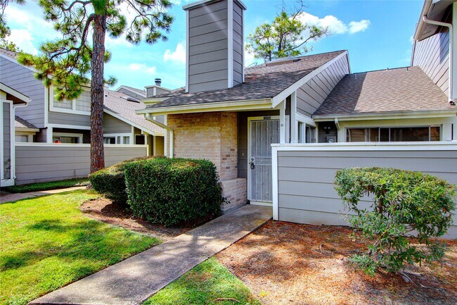 Foto del edificio - 12220 Copper Tree Pvt Ln