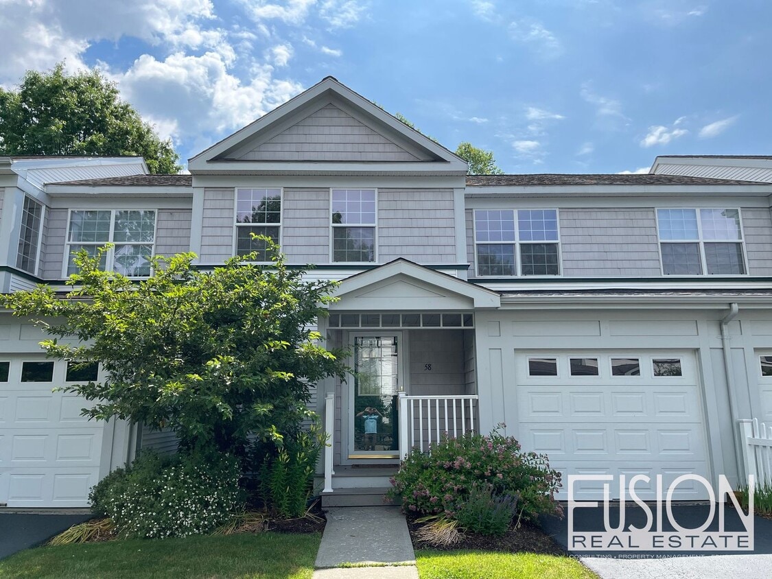 Impeccably Maintained 3bd, 2 bth Stonington Circle Condo! - Impeccably Maintained 3bd, 2 bth Stonington Circle Condo!