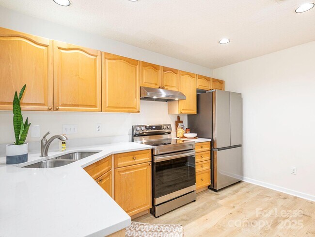 Building Photo - 9327 Timothy Ct