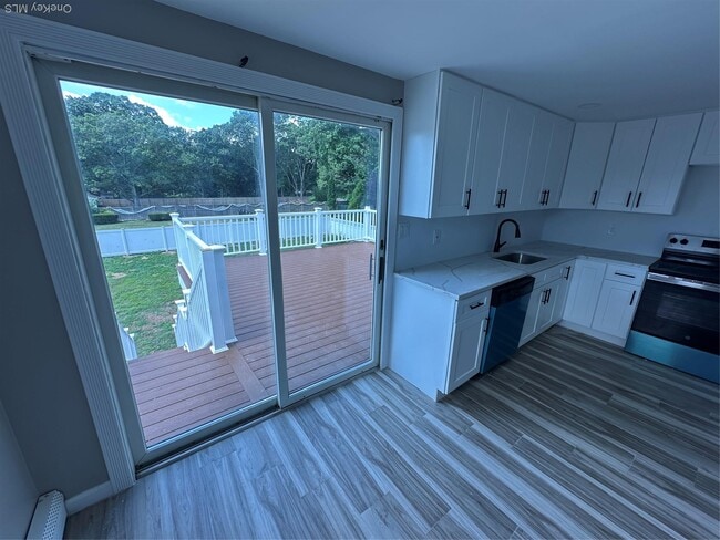 Building Photo - 15 Mida Ct