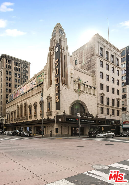 Foto del edificio - 808 S Broadway