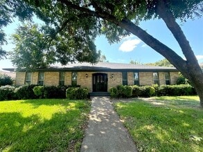 Building Photo - 9518 Timberleaf Dr