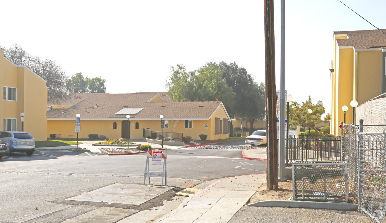 Building Photo - San Jose Apartments