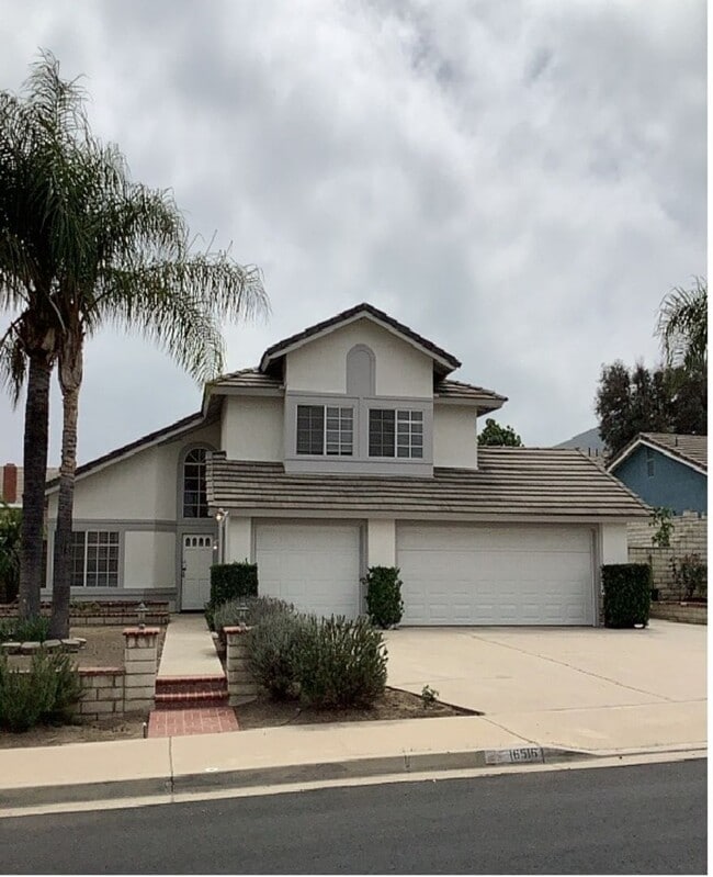 Building Photo - 16516 Nectarine Way