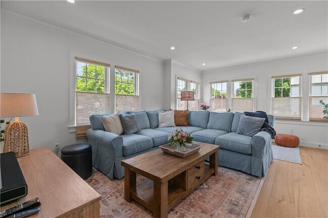 Foto del edificio - 109 Carroll Ave