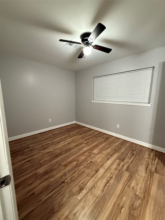 Foto del edificio - 5519 Mendota Ln
