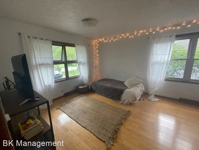 Foto del edificio - 4 br, 2 bath House - 1812 Sheridan Road