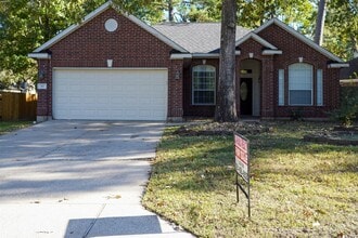 Building Photo - 105 N Holly Laurel Cir