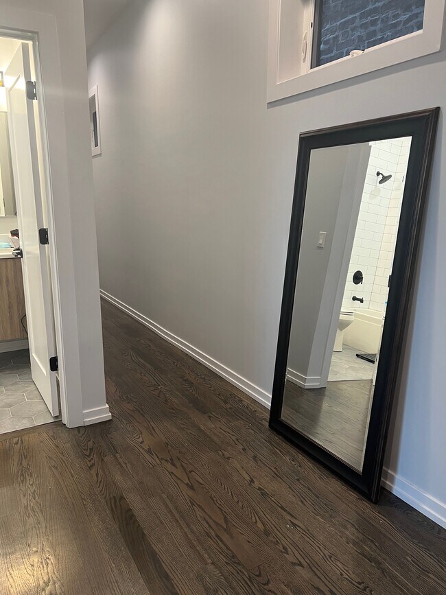 Foto del edificio - 4758 S Indiana Ave