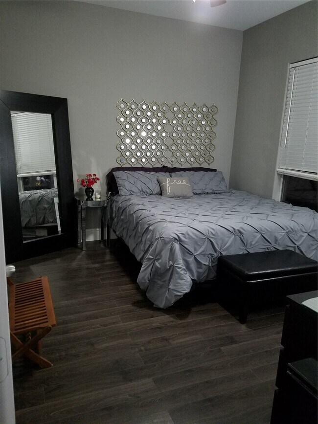 Foto del edificio - 1441 East St