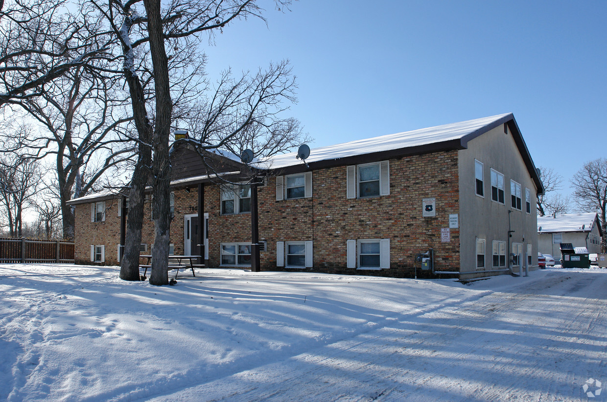 Primary Photo - 2807 Euclid Ave