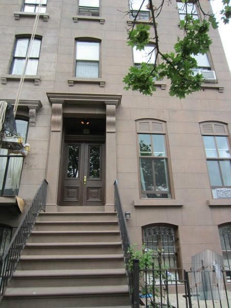 Primary Photo - 6 Saint James Pl