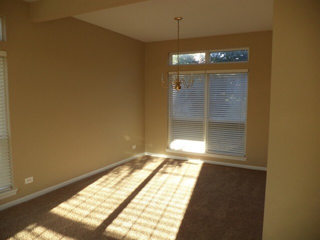 Building Photo - 341 S Clearview Circle