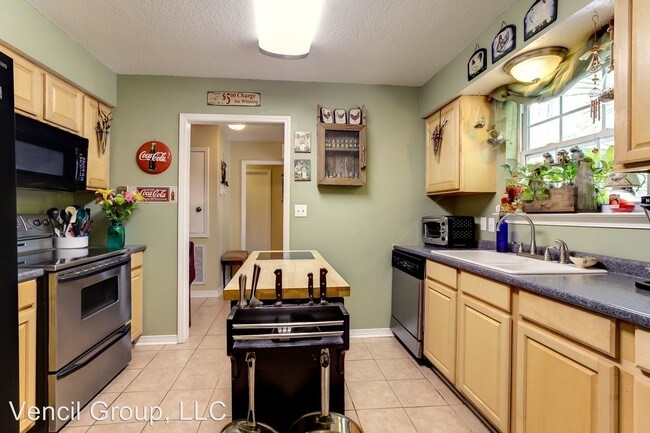 Building Photo - 3 br, 2 bath House - 1403 W 19th