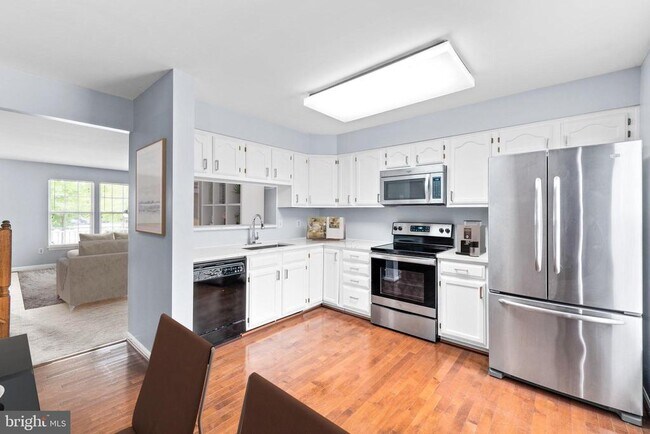Foto del edificio - 6008 Bingley Rd