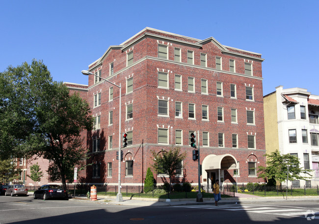 Building Photo - The Parkwell