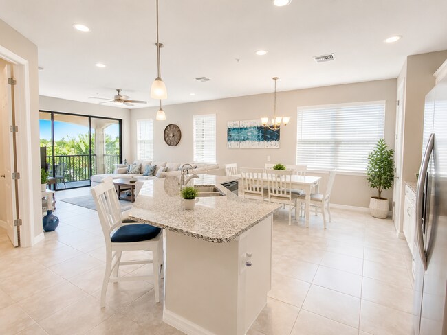 Planta abierta - 26141 Palace Ln