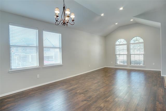 Foto del edificio - 3900 Hollow Lake Rd