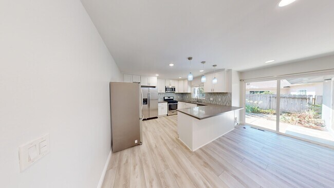 Foto del edificio - 5165 Remington Rd